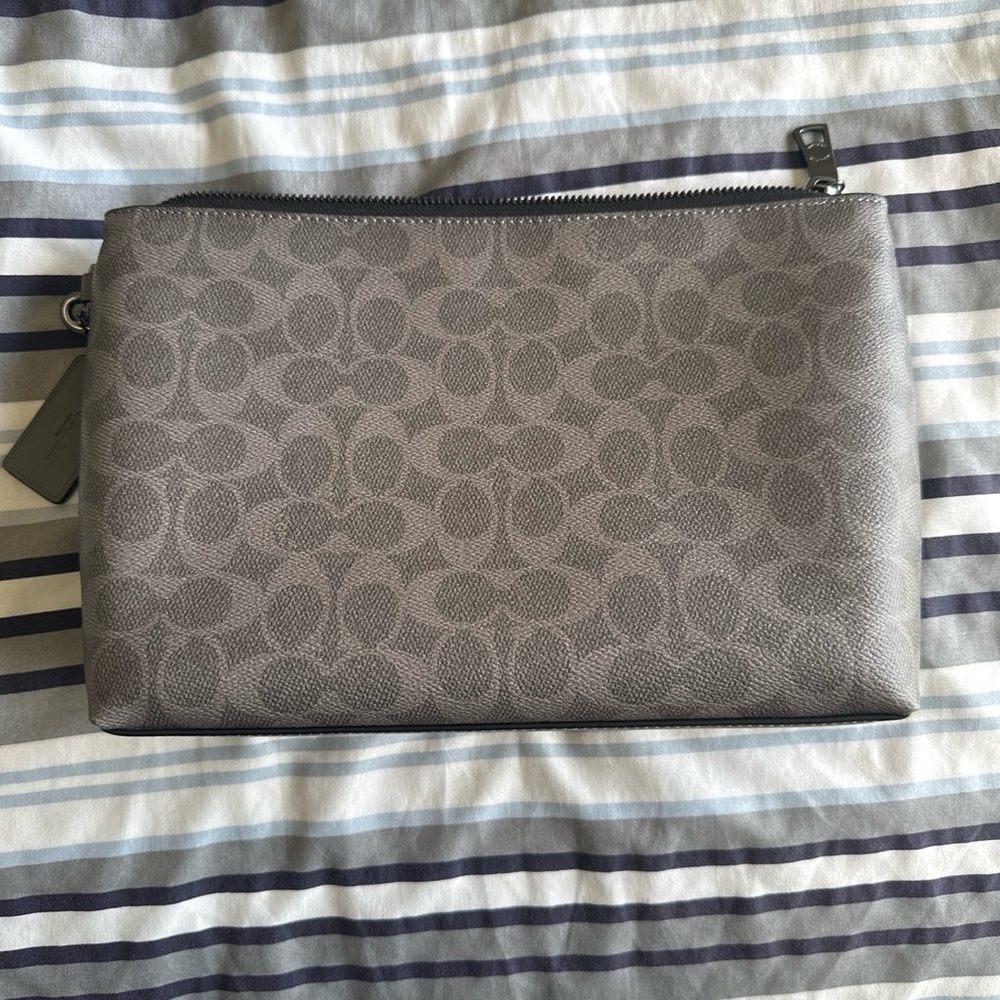 Coach Men’s Signature Zip Pouch in Charcoal Grey